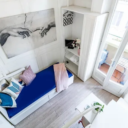Apartment Joivy Lovely For 2 With Balcony Near Duomo *